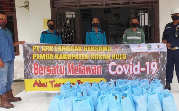 Lawan Covid-19, SKK Migas - PT SPR Langgak Salurkan Bantuan  Alkes Penunjang dan Sembako
