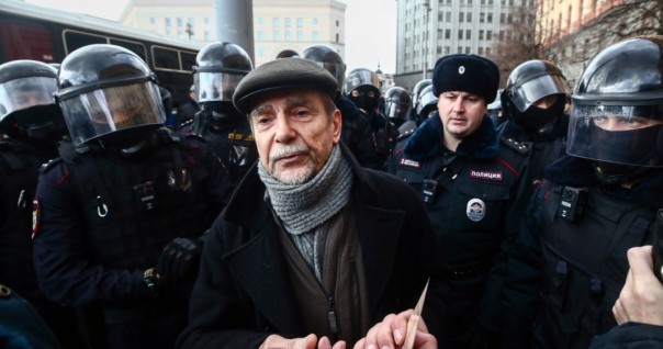 Lev Ponomaryov, 79, adalah ketua lama gerakan Untuk Hak Asasi Manusia sebelum dibubarkan pada November 2019.(FOTO/ TASS)