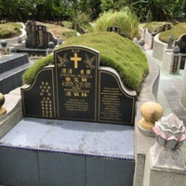 Salah satu sisi pemakaman Tionghoa di Umban Sari, Rumbai. (Foto: File foursquare.com)
