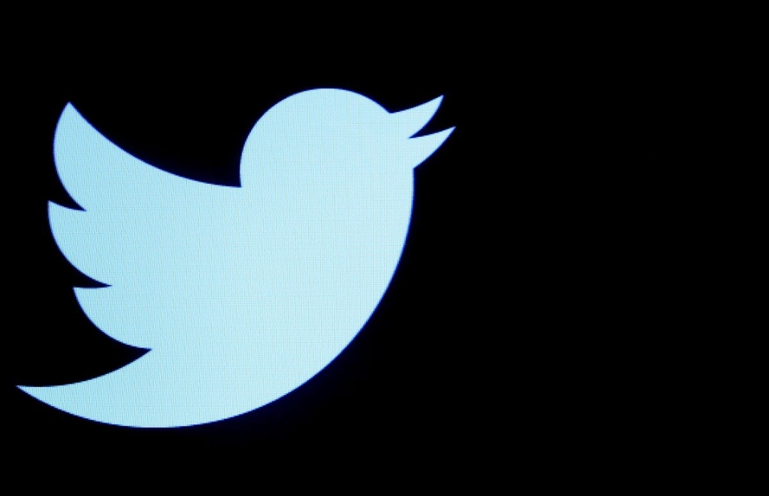  Logo Twitter ditampilkan di layar di lantai New York Stock Exchange (NYSE) di New York City, AS, 28 September 2016. (FOTO/REUTERS) [30/11 07:41] Jenna: Twitter Membatalkan Kebijakan Misinformasi COVID